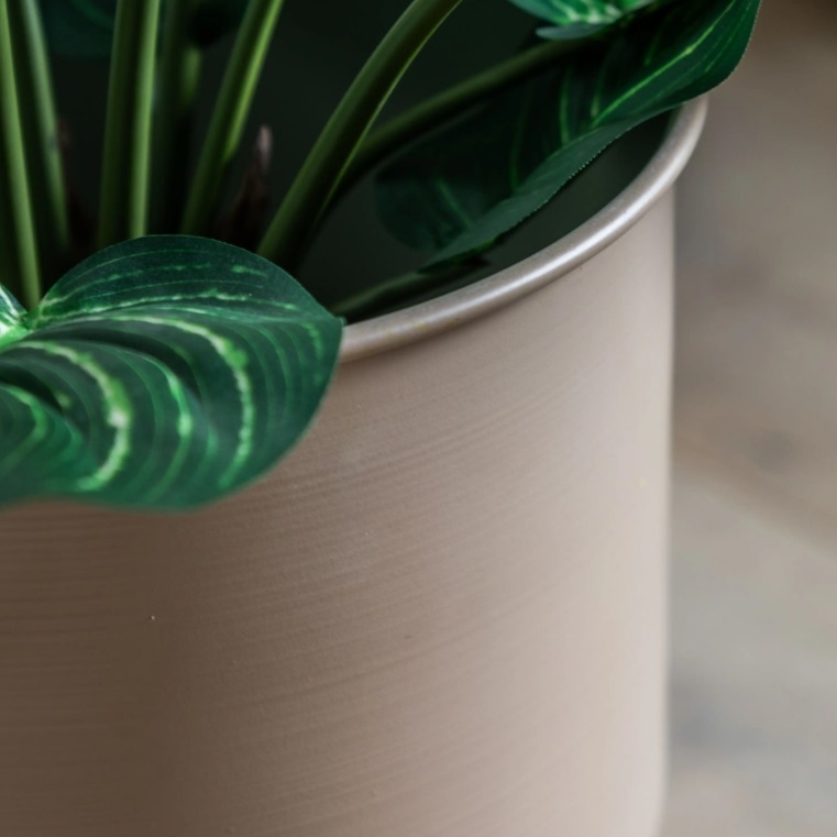 Scandi Planter UK